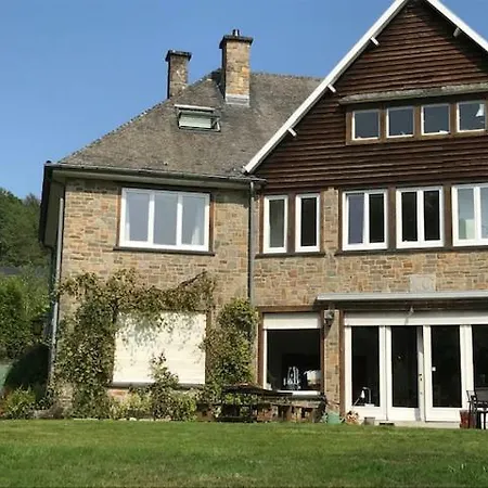 Au Domaine De